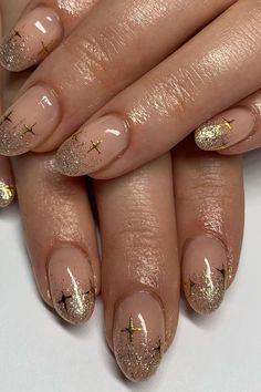 Gold Star Glitter Nails, Nice And Gold Nails, Shimmer Tips Nails, Gold And Silver Sparkle Nails, Golden Glitter Nail Art, Gold Star Nails French Tip, Gold French Acrylic Nails, Sparkles Nail Art, Gold Flake Tip Nails