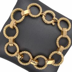 𝓦𝓮𝓵𝓬𝓸𝓶𝓮 𝓽𝓸 𝓛𝓲𝓸𝓷𝓱𝓮𝓪𝓻𝓽 𝓳𝓮𝔀𝓮𝓵𝓻𝔂 𝓢𝓱𝓸𝓹 ♥ Stunning Italian Link Bracelet crafted in High quality 14K Italian Gold. This Gorgeous bracelet is detailed with a Braided and polished interlocking links with oval links in between. Bracelet is made to order in the listed measurements and with a spring ring clasp closure. Please allow 1-4 weeks for delivery. 𝓘𝓽𝓮𝓶 𝓓𝓮𝓽𝓪𝓲𝓵𝓼 ♥ Made to Order ♥ Measurements: ♥ Arrives Gift Ready in a Beautiful Jewelry Box. ♥ *STORE POLICY* We Luxury Yellow Gold Chain Bracelet With Clasp, Elegant Formal Chain Bracelet, Luxury Chain Bracelet With Box Clasp For Formal Occasions, Polished Round Chain Bracelet For Formal Occasions, Luxury Chain Bracelet With Box Clasp For Formal Events, Luxury Chain Bracelet With Clasp For Formal Occasions, Luxury Chain Bracelet With Clasp For Formal Events, Formal Round Jewelry With Solid Link Construction, Modern Round Gold Bracelet For Formal Occasions