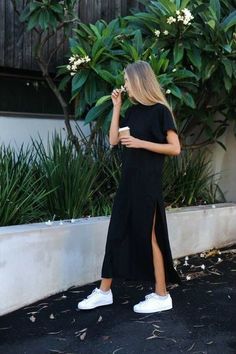 Minimalisticky Chic, Maxi Tee Dress, Sukienki Maksi, Minimal Stil, Comfy Maxi Dress, Rok Outfit, Long Dress Plus Size, Maxi Shirts, Sports Luxe