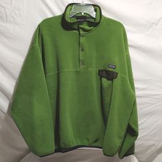 Awesome Vintage 90's Patagonia Synchilla Sweater! Size Xl! Unisex! Measurements Laying Flat: Pit To Pit: 29 1/2". Length: 29". Sleeve Length: 21 1/2". Smoke And Pet Free Home! Reasonable Offers Always Welcome! Patagonia Long Sleeve Tops For Outdoor, Patagonia Long Sleeve Fleece Jacket For Hiking, Casual Patagonia Fleece Jacket For Outdoor Activities, Long Sleeve Fleece Top For Hiking, Patagonia Casual Fleece Tops, Patagonia Winter Tops With Pockets, Casual Patagonia Fleece Top, Green Long Sleeve Fleece Jacket For Hiking, Green Casual Fleece Jacket For Hiking