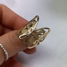 ✦ 10k, 14k, 18k Solid Gold or Platinum (Available in rose gold, Yellow Gold, or White Gold) ✦ Measures. :     >> Width: Approx. 1 inch >> Thickness: Approx. 0.8mm ✦ High Polished Finish. ✦ This listing is for one ring. ✦ Free Ring Gift Box Included. ✦ If you need any questions please leave me a message I am always happy to help you!  * Ready to Ship in 2 Weeks ✦ All of our jewelry is handmade in our studio in the U.S. - Handmade in New York with Love - Tell us what you want to engrave :) - Handm Triangle Diamond Ring, Gold Butterfly Ring, Ring Gift Box, Simple Wedding Bands, Big Butterfly, Gold Rings Simple, Bold Rings, Simple Diamonds, Ringe Gold