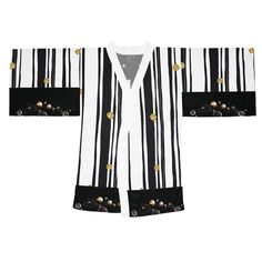 Whether it's lounging at home or making a stylish appearance, these kimono-style robes are as beautiful as they are cozy. With a figure-flattering shape, this chic mid-length robe features the signature flowing bell sleeves and a belt, making it an absolute delight for Japanese style enthusiasts. Each kimono is 100% made with Polyester for that smooth & silky feel. .: 100% polyester .: Light fabric (4.72 oz/yd²(160g/m .: Figure-flattering and versatile shape .: Smooth feel .: NB! Front edge and belt cannot be customised. Only black or white optionsImages by [pashabo, Meranna / Shutterstock] Belt Making, Long Sleeve Kimono, Style Japonais, Kimono Style, Kimono Fashion, Japanese Style, Light Fabric, Shop House, Bell Sleeves