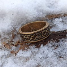 The rings are made from Italian bronze by hand casting. The main braided ornament is made in Nordic serpent form in Urnes style. If you like Norse mythology or Celtic or Viking style jewelry you`ll like like this ring. Ring width:- 8 mm | 3/10 inch in sizes from 7 US to 9 1/2 US- 10 mm | 2/5 inch in sizes from 9 3/4 US to 13 US !Price is for one ring! Description of Urnes bronze ring: Material: Italian bronze solid (88 % Copper, 12% Tin) The ring is made for order. It`s ready for shipping in 5-1 Urnes Style, Viking Rings, Bronze Rings, Viking Wedding Ring, Art Viking, Viking Pattern, Hand Casting, Viking Wedding, Norse Pagan