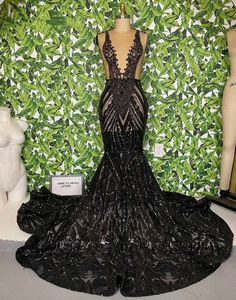 Black V-neck Gown With Sweep Train, Glamorous Black V-neck Evening Dress, Black Mermaid Dress For Wedding And Prom Season, Black Mermaid Dress For Wedding And Prom, Black Bridesmaid Dress For Prom Season, Backless Black Evening Dress For Prom Season, Black V-neck Gown For Prom Season, Black V-neck Gown For Prom, Black Gown For Prom Season