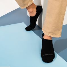 Targeted Compression and anatomical design provide an unmatched Custom-Like Fit. This, paired with silicone Heel Hugger technology, gives stay-up confidence in low-rise shoes. These socks are perfect to be used as Loafer socks. Get all-day comfort in even the stiffest shoes. Targeted compression provides zone-specific compression where you need it most for superior fit and support Anatomical design conforms to left and right structure of the foot providing enhanced fit and reduced risk of bliste Fitted No-show Socks With Arch Support, Sporty Fitted No-show Socks, Supportive Stretch Socks With Arch Support, Functional Ergonomic Non-slip Socks, Breathable Casual Socks, Breathable Ergonomic Casual Socks, Modern Fitted Black Socks, Casual No-show Socks With Arch Support, No-show Sports Socks