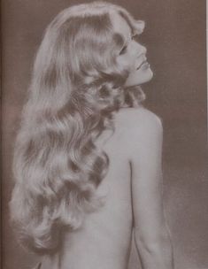 1960s Long Hairstyles, 1973 Hairstyles, Esmod Paris, Jean Shrimpton, Ren Fest, Aesthetic Stuff, Coastal Cowgirl, Vintage Hair