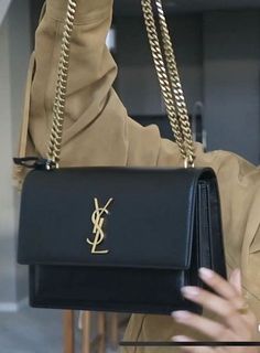 Sac Yves Saint Laurent, Tas Louis Vuitton, Luxury Bags Collection, Handbag Essentials, Authentic Bags, Bag Essentials