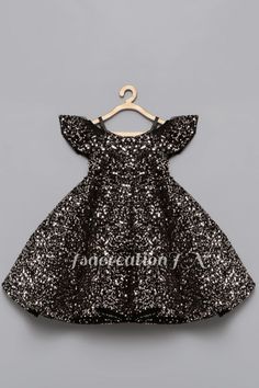 Sequin baby girls frock its hand made product Pink Frock, Toddler Pageant Dresses, Birthday Frocks, Tutu En Tulle, Toddler Pageant, Frocks For Babies, Frocks For Kids, Black Frock, Tulle Tutu Dress