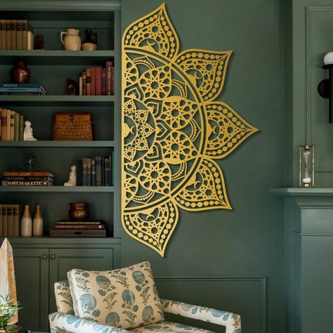 #islam #islamic #islamicmandala #mandala #islamicpattern #pattern #islamicdecor #metal #metaldecor #walldecor #wallartistanbul Islamic Mandala, Indian Inspired Decor, Carved Wall Decor, Indian Wall Decor, Indian Wall Art, Indian Living Room, Arabic Decor, Indian Bedroom, India Home Decor