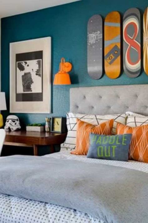 ideas for skateboarder room Sophisticated Teen Bedroom, Boys Room Paint Colors, Grey Boys Rooms, Boys Room Curtains, Green Boys Room, Mom Room, Sports Themed Bedroom, Orange Bedroom Decor, Blue Boys Bedroom