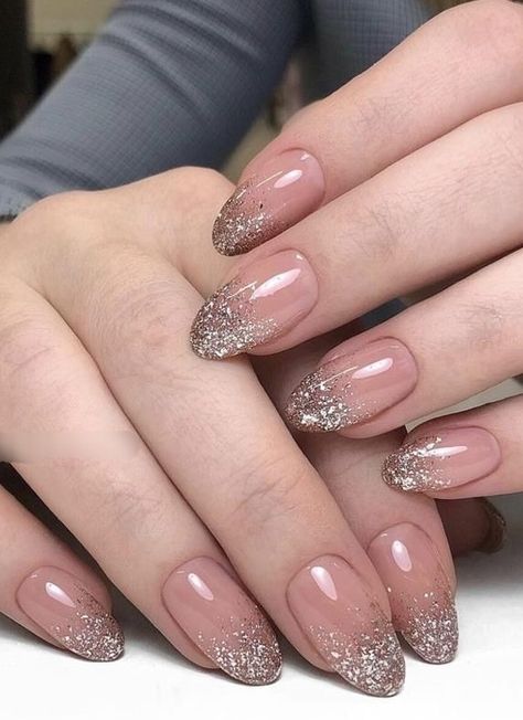 Nails Design Almond, Golden Nail Art, Foil Nail Designs, Nail Extensions Acrylic, Elegant Touch Nails, Nail Short, Bridal Nails Designs, Nails Shape, Engagement Nails