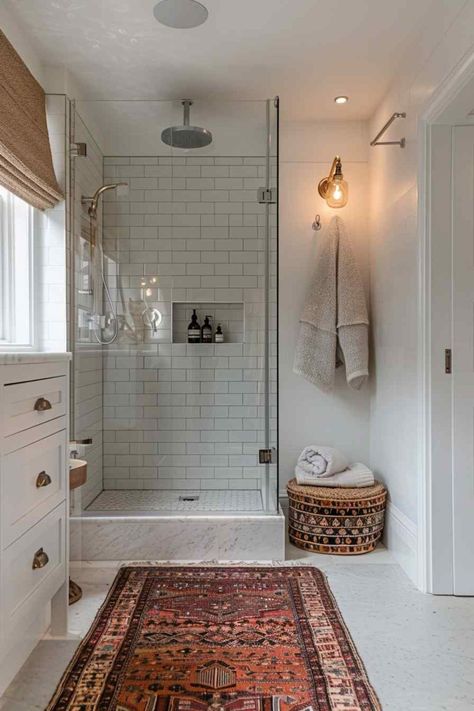 bathrooms scandiglam Scandi Style Bathroom, Warm Toned Bathroom, Glam Bathroom Ideas, Scandinavian Bathroom Ideas, Calming Bathroom, Scandinavian Bathroom Design Ideas, Cozy Bathroom Ideas, Luxury Small Bathroom, Minimalist Bathroom Ideas