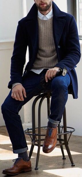 Dark Blue Casual Outfit Men, Claccic Style Men, Mens Navy Blue Sweater Outfit, Blue Coat Mens Outfit, Men’s Coat Style, Mens Brogues Outfit, Navy Blue Overcoat Mens, Mens Navy Peacoat Outfits, Men’s Pea Coat Outfits