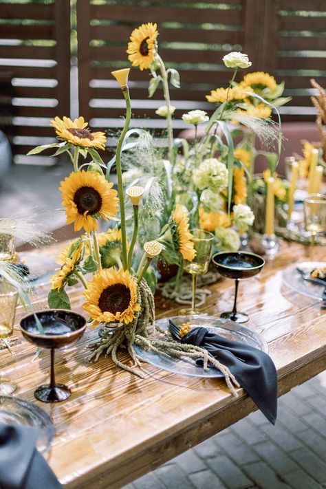 Sunflower Table Arrangements, Sunflower Table Centerpieces, Sunflower Wedding Centerpieces, Sunflower Centerpieces, Sunflower Arrangements, Yellow Wedding, Sunflower Wedding, Fall Centerpiece, Table Arrangements