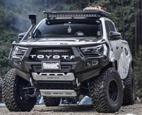 Hilux Mods, Offroad Trucks 4x4, Toyota Trucks 4x4, Mobil Off Road, Best Pickup Truck, Tactical Truck, Overland Gear, Wallpaper Car, Tacoma Truck