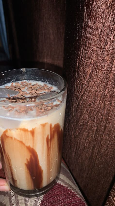 Coffee Snapchat Stories Indian, Cold Coffee Snap, Cold Coffee Aesthetic, Coffee Snap, Snap Stories, Cold Coffee Recipes, Eating Food Funny, Snapchat Selfies, Chocolate Pictures