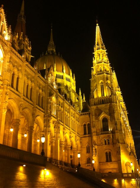 Prospit Dreamers, Dark Yellow Aesthetic, Budapest Parliament, Yellow Core, Neon Aesthetic, Taste The Rainbow, Yellow Aesthetic, Dark Yellow, Aesthetic Colors