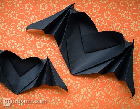 Halloween Origami: Bat-Winged Heart Origami Bat, Origami Halloween, Witches Ball, Origami Hearts, Halloween Origami, Origami Boxes, Origami Models, Winged Heart, Origami And Kirigami