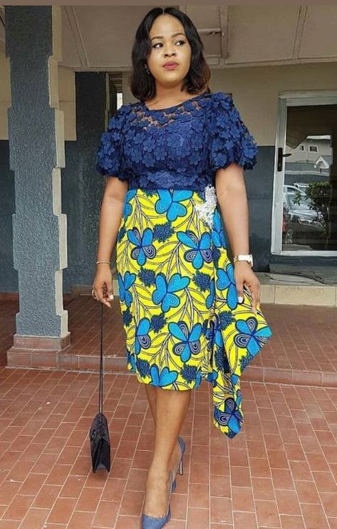 Ankara Asoebi, African Wear For Women, Combination Fashion, African Dresses Modern, Ankara Skirt, African Wear Dresses, Afrikaanse Mode, African Lace Dresses, African Fashion Ankara