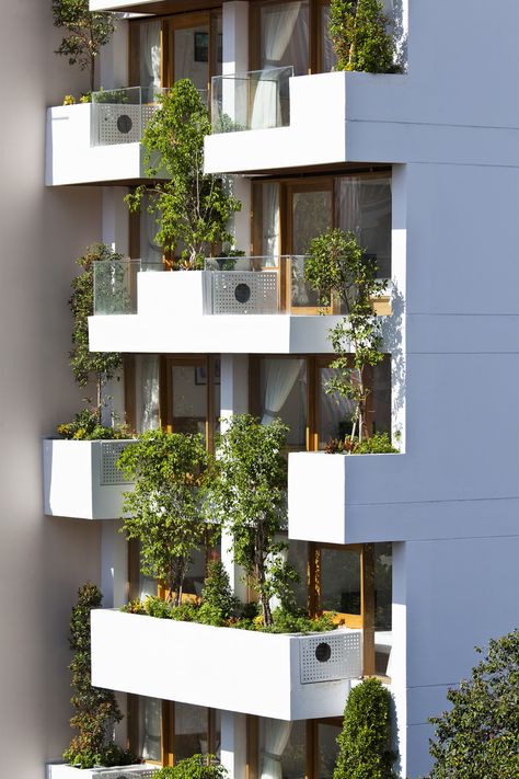 Gallery of Hotel Golden Holiday in Nha Trang / Trinhvieta-Architects - 4 Architecture Cool, Green Facade, Apartment Architecture, Hotel Architecture, Green Architecture, Design Exterior, Balcony Design, Architecture Exterior, Facade Architecture