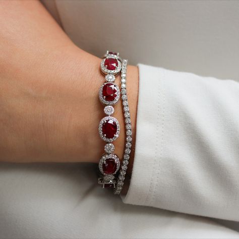 Diamond And Ruby Bracelet, Luxury Gemstone Jewelry, Dimond Breslet, Ruby Bracelet Gold, Ruby Bracelets, Bangles Diamond, Business Tycoon, Thick Locs, Ruby Jewellery