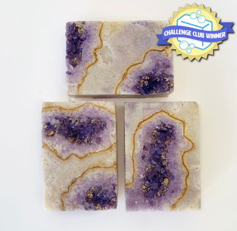 Geode Soap Diy, Geode Soap, Cold Process Soap Designs, Soap Photography, Mp Soap, Diy Soap Recipe, Unique Soap, Crystal Soap, Soap Ideas