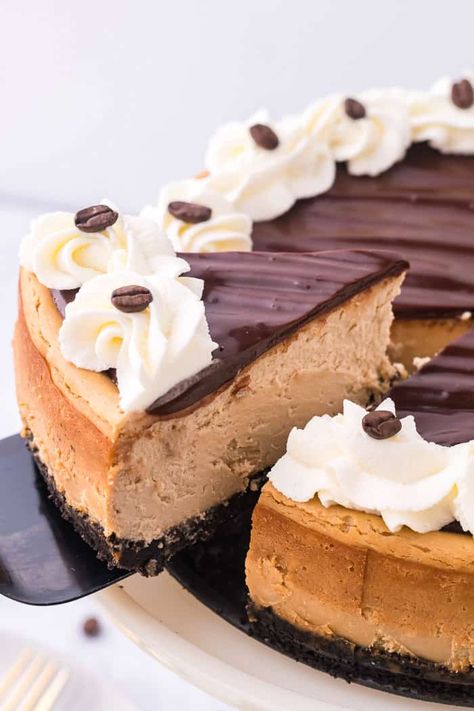 Mocha Cheesecake Recipe, Coffee Cheesecake Recipes, Chocolate Mocha Cheesecake, Cheesecake Flavours, Mocha Cheesecake, Croissant Bread, Yummy Cheesecake, Coffee Cheesecake, Oreo Cookie Crust