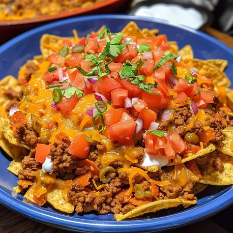 How to Make Doritos Nachos with Ground Beef Nachos With Doritos Chips, Dorito Nachos Ground Beef, Dorito Nachos, Nachos With Ground Beef, Ground Beef Nachos, Cheeseburger Meatloaf Recipes, Doritos Recipes, Nachos Recipes, Nacho Recipes