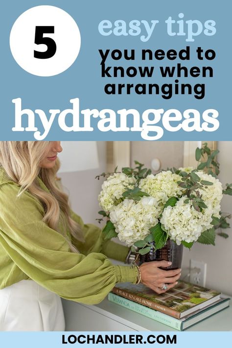 Antique Floral Arrangements, Hydrangea In A Vase, Diy Hydrangea Arrangements, Simple Hydrangea Arrangements, Floral Arrangement With Hydrangeas, How To Cut Hydrangeas For A Vase, Hydrangea Arrangements For Home Vase, How To Arrange Hydrangeas In A Vase, Flower Arrangement Hydrangeas