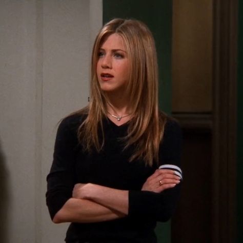 Jennifer Aniston 90s, Jennifer Aniston Friends, Rachel Green Hair, 90s Haircuts, Rachel Green Style, Jeniffer Aniston, Rachel Friends, Jennifer Aniston Hair, Jenifer Aniston