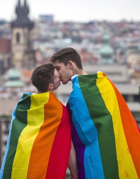 Oh Happy Day!!!!!!!!!!!!! Gay Aesthetic, Men Kissing, Lgbt Love, Two Men, Lgbtq Pride, Lgbt Pride, Gay Love, Man In Love, Gay Pride