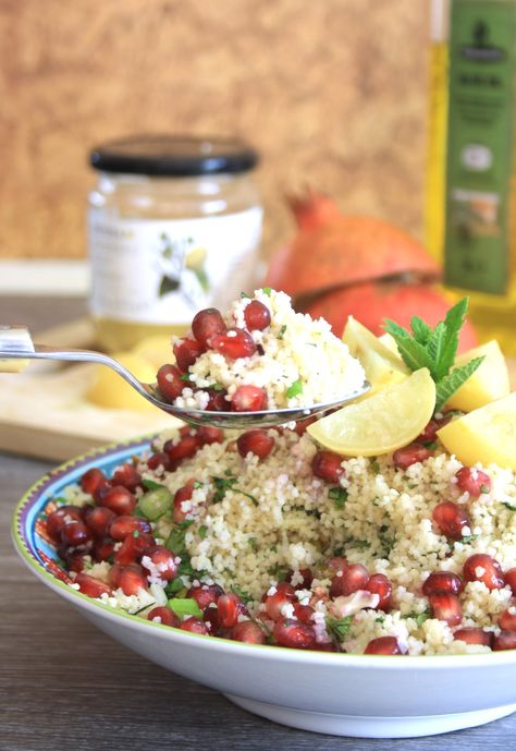 Pistachio Couscous, Chickpea Couscous, Pomegranate Pistachio, Dinner Kids, Pistachio Salad, Corn Side Dish, Winter Cooking, Couscous Salad, Watermelon Salad