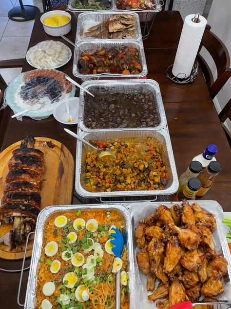 Filipino Handaan Birthday, Birthday Handaan, Birthday Food Ideas Filipino, Filipino Buffet, Debut Ideas, Food Spot, Filipino Food, Buffet Food, Mood Instagram