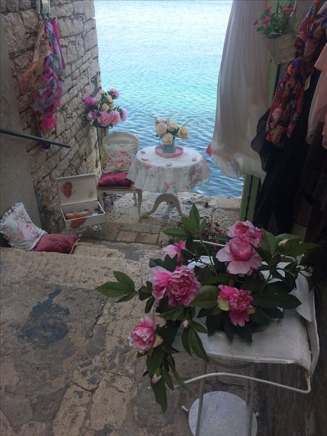 Rovinj,Croatia Italian Cottage, Cottage Core Vibes, Rovinj Croatia, Italy Vibes, Nature Spirits, Vintage Italy, Flower Therapy, Summer Vintage, Summer Dream