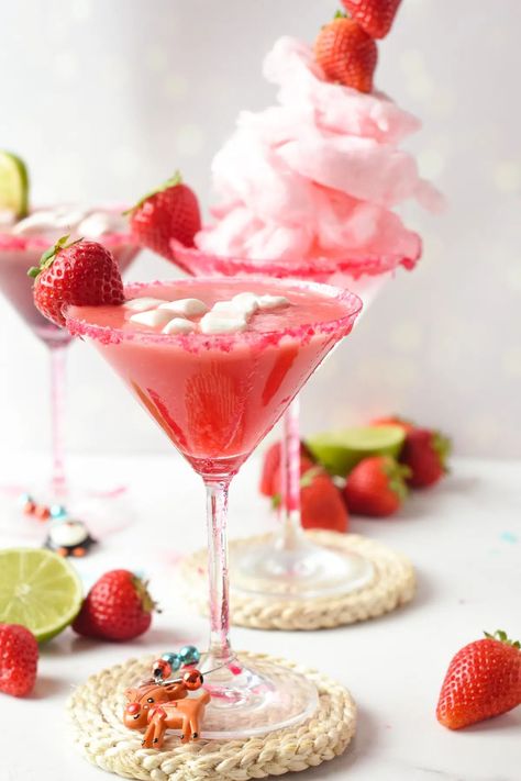 This Cotton Candy Mocktails is an easy fun cocktails for kids or anyone looking for a cotton candy non alcoholic drink to celebrate. Serve this for New Year eve, baby shower or any birthday party and guarantee tons of fun. Cocktails For Kids, Cotton Candy Mocktail, Cotton Candy Drinks, Cranberry Drinks, Kid Friendly Drinks, Candy Cocktails, Cotton Candy Flavoring, Candy Drinks, Kid Drinks