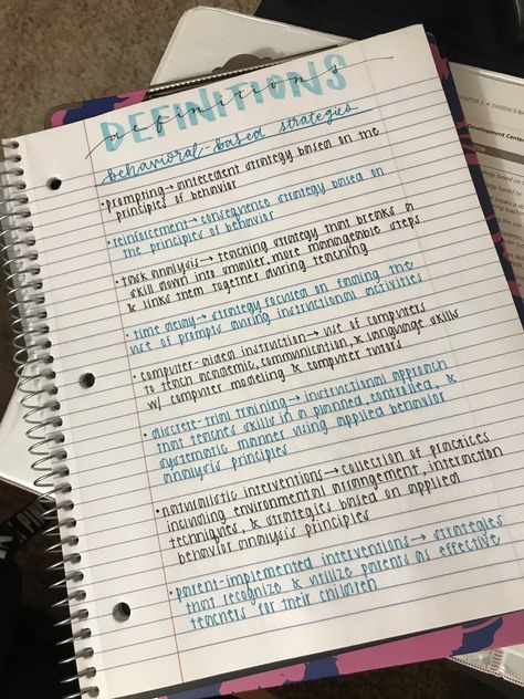 𝓅𝓇𝒾𝓈𝒾𝓁𝒶𝓉𝒽𝑒𝓈𝓁𝑜𝓉𝒽 ✨ Aesthetic Notes College Ruled, Pretty Handwriting Notes, Perfect Notes Aesthetic, Aesthetic Notes On Lined Paper, Samenvatting Ideas, Neat School Notes, How To Get Neat Handwriting, Handwriting Inspiration Aesthetic, Study Notes Pretty