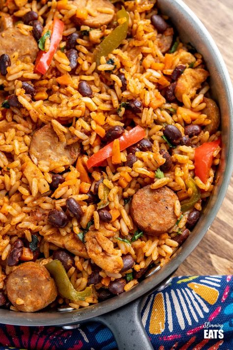 Rice With Sausage, One Pot Rice Meals, Rice With Chicken, Chicken And Sausage, Beans And Sausage, Black Beans And Rice, Sausage Dishes, Cuban Style, Rice Beans