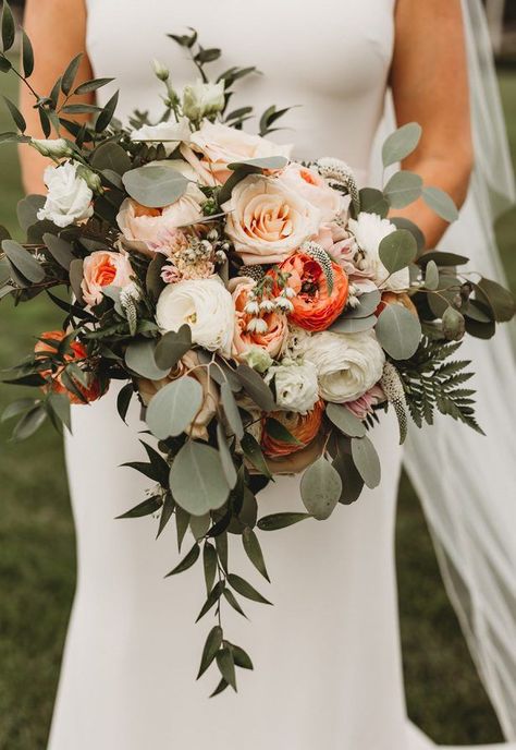 Wild Fall Wedding Bouquet with peach roses, coral flowers and greenery | Foodie Romance : A Chic Elegant Wedding - Mann and Wife Photography #weddingbouquet #bouquet #weddings #flowers #weddingflowers #bridalbouquet #floral Wild Wedding Bouquet, Fall Wedding Ceremony, Elegant Wedding Flowers, Flowers And Greenery, Fall Wedding Bouquets, Fall Wedding Flowers, Coral Flowers, Color Story, Peach Roses