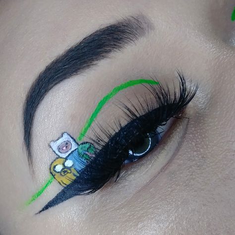 Adventure Time Makeup, Channel Makeup, Eyeliner Ideas, How To Match Foundation, Makeup Board, Favorite Makeup, Magic Eyes, Creative Eye Makeup, Creative Eye