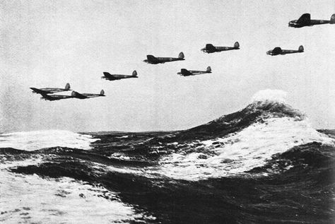 battle of britain Rare Historical Photos, English Channel, The Blitz, Battle Of Britain, Wwii Aircraft, Rare Pictures, Royal Air Force, Military History, Churchill