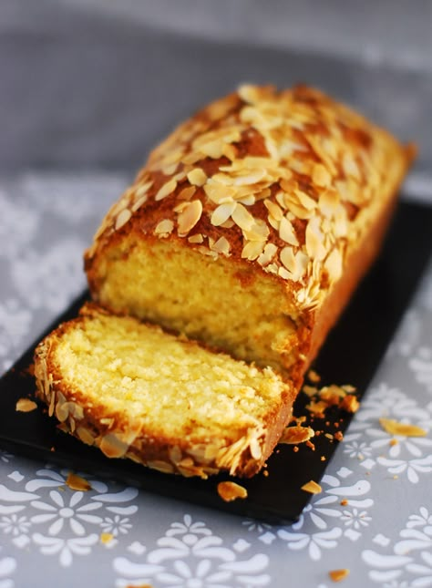 Orange And Almond Cake, Almond Cake Recipe, Yoghurt Cake, Orange Cake Recipe, Baked Fruit, Loaf Cake, Orange Cake, Almond Cakes, Cake Flavors