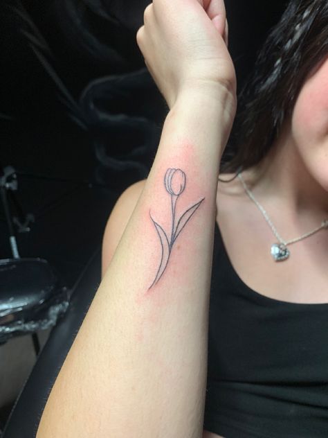 Tulip Vine Tattoo, Tulip Forearm Tattoo, Tulip Arm Tattoo, Tulip Tattoo, Western Tattoos, Vine Tattoos, Four Arms, Side Tattoos, Forearm Tattoo