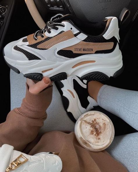 Brown Steve Madden Sneakers Outfit, Shoes For Autumn 2023, Brown Sneakers Aesthetic, Autumn Sneakers 2023, Steve Madden Shoes Aesthetic, Outfits Con Tenis Steve Madden, Shoe Wishlist 2023, Steve Madden Sneakers Outfit Casual, Steve Madden Aesthetic