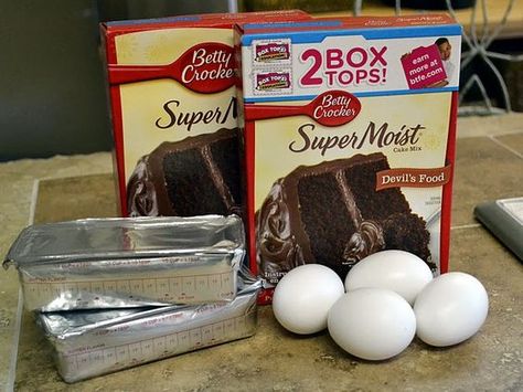 Cake Mix Whoopie Pie ingredients Gobs Recipe, Butterscotch Cookie Bars, Cake Mix Whoopie Pies, Desserts Brownies, Whoopee Pie, Recipes Using Cake Mix, Whoopie Pie Recipe, Chocolate Whoopie Pies, Whoopie Pie