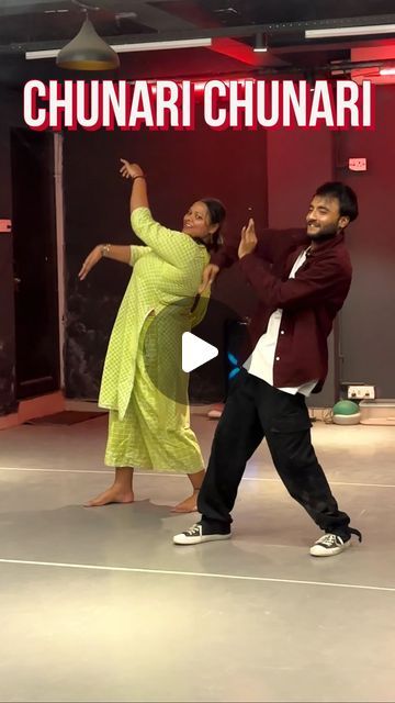 WEDDING CHOREOGRAPHY WORLDWIDE on Instagram: "Chunari chunari 💫 . Easy and basic steps for all beginners and non dancers  You can join our online classes for the tutorials and new choreographies.. . Choreographer- @noddyverzionindia  Performer- @diksha_vishwakarma01  . Dm us for any inquiry 24x7 worldwide  Poc - +917522012838  . Online and offline both classes are available. . . . . . #dance #weddingdance #perfomance #weddingday #weddings #weddinginspiration #weddingphotography #shadi #shadiseason #choreography #instagram #instamood #instadaily #explore #lucknow #lucknowblogger #video #outfit #videooftheday #fyp #foryoupage #lucknowcity #india #bollywood #bollywoodsongs #bollywoodance #viral" Chunari Chunari Dance, Beautiful Dance Videos, Dance Choreography Videos Bollywood, Simple Dance Steps For Wedding, Indian Dance Videos, Dance Steps For Beginners, Hindi Dance Songs, Dance Step By Step, Simple Dance Steps