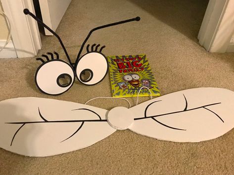 Costume for kindergarten favorite book themed day Adult Bug Costume Diy, Fly Costume Diy, Fly Guy Costume, Fly Costume, Halloween Costumes For Work, Insect Crafts, Clever Halloween Costumes, Diy Costumes Kids, Fly Guy