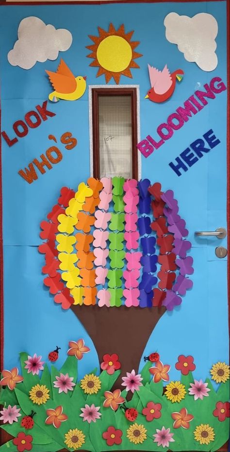 Gate Decoration, Boards Ideas, School Door Decorations, School Doors, Decorative Ideas, Teacher Appreciation Week, Bulletin Board, Teacher Appreciation, Decoration Ideas