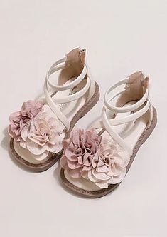 Toddler Girl Fashion, Skater Girl Dress, Girl Skater, Flower Girl Shoes, Shoe Image, Flower Sandals, Girls Casual Dresses, Baby Sandals