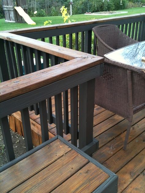 Two Tone Deck Stain Pictures | outdoor decor, etc. / So happy with my new two-tone deck staining!!!!! Deck Stain Ideas, Deck Stain Colors, Deck Stain, Deck Makeover, Deck Colors, Railings Outdoor, Deck Paint, Deck Designs Backyard, Staining Deck