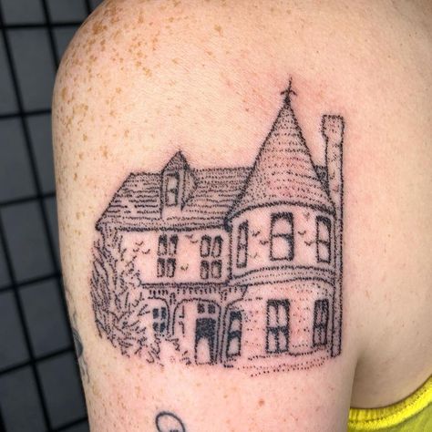 Childhood Home Tattoo, Victorian House Tattoo, House Tattoos, Haunted House Tattoo, Tattoo House, Spooky Houses, House Tattoo, Hippie Painting, Home Tattoo